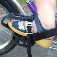 support-pedal-with-heel-strap